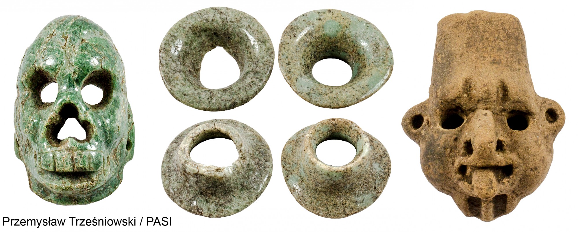 Ceramiczne i jadeitowe zabytki z San Isidro © P. Trześniowski / PASI, zdjęcie na licencji CC BY 4.0