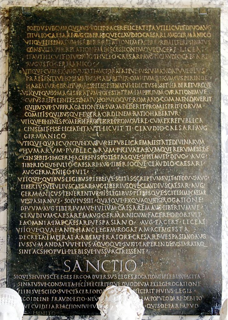 Brązowa tablica z Lex de Imperio Vespasiani, znajdująca się w Muzeum Kapitolińskim © J. L. Bernardes Ribeiro (opublikowano na licencji CC BY-SA 4.0, via Wikimedia Commons)