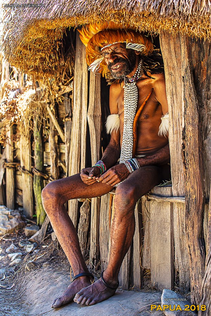 Papuaski wódz plemienia - Papua-Nowa Gwinea 2018 © P. Trześniowski