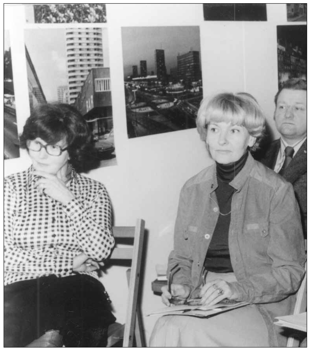 Danuta Jaskanis (z prawej), sympozjum bałtosłowiańskie 19.01.1979 r., Sofia ©Archiwum Działu Archeologii Muzeum Podlaskiego w Białymstoku).
Źródło: Karwowska et al. 2016.